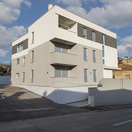 Inspire Apartments Pula Extérieur photo